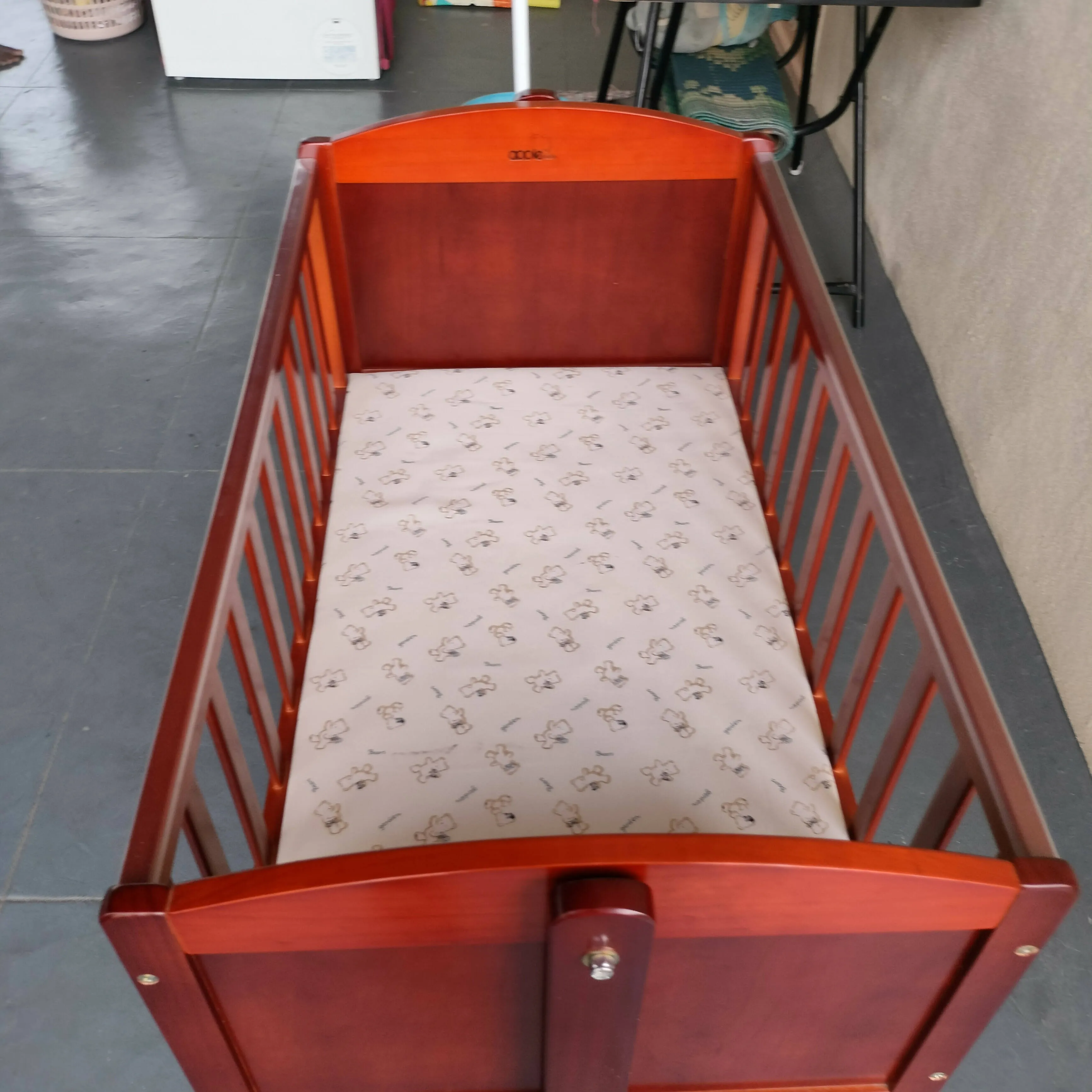 APPLE BABY Wooden Cradle