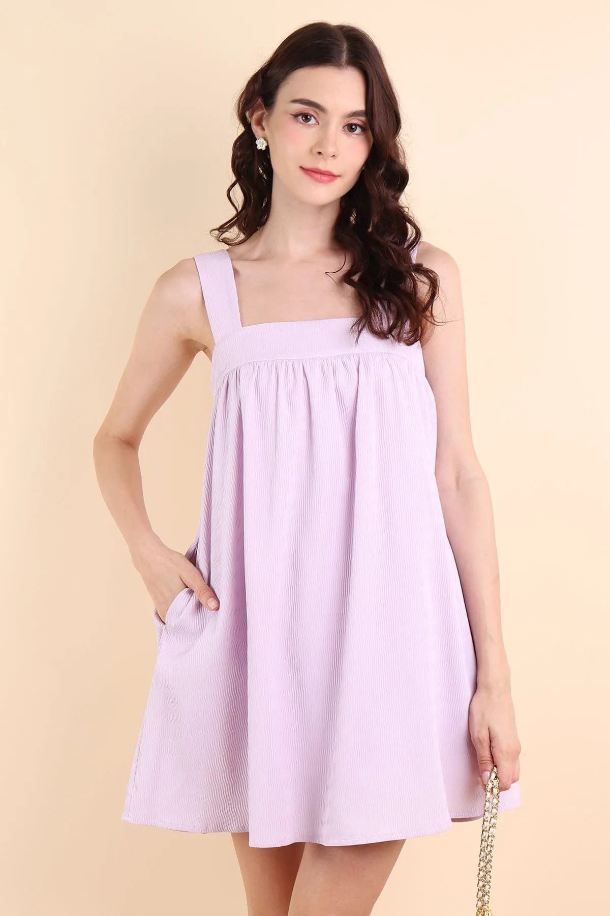 CALLIE TEXTURED TRAPEZE ROMPER DRESS IN LILAC