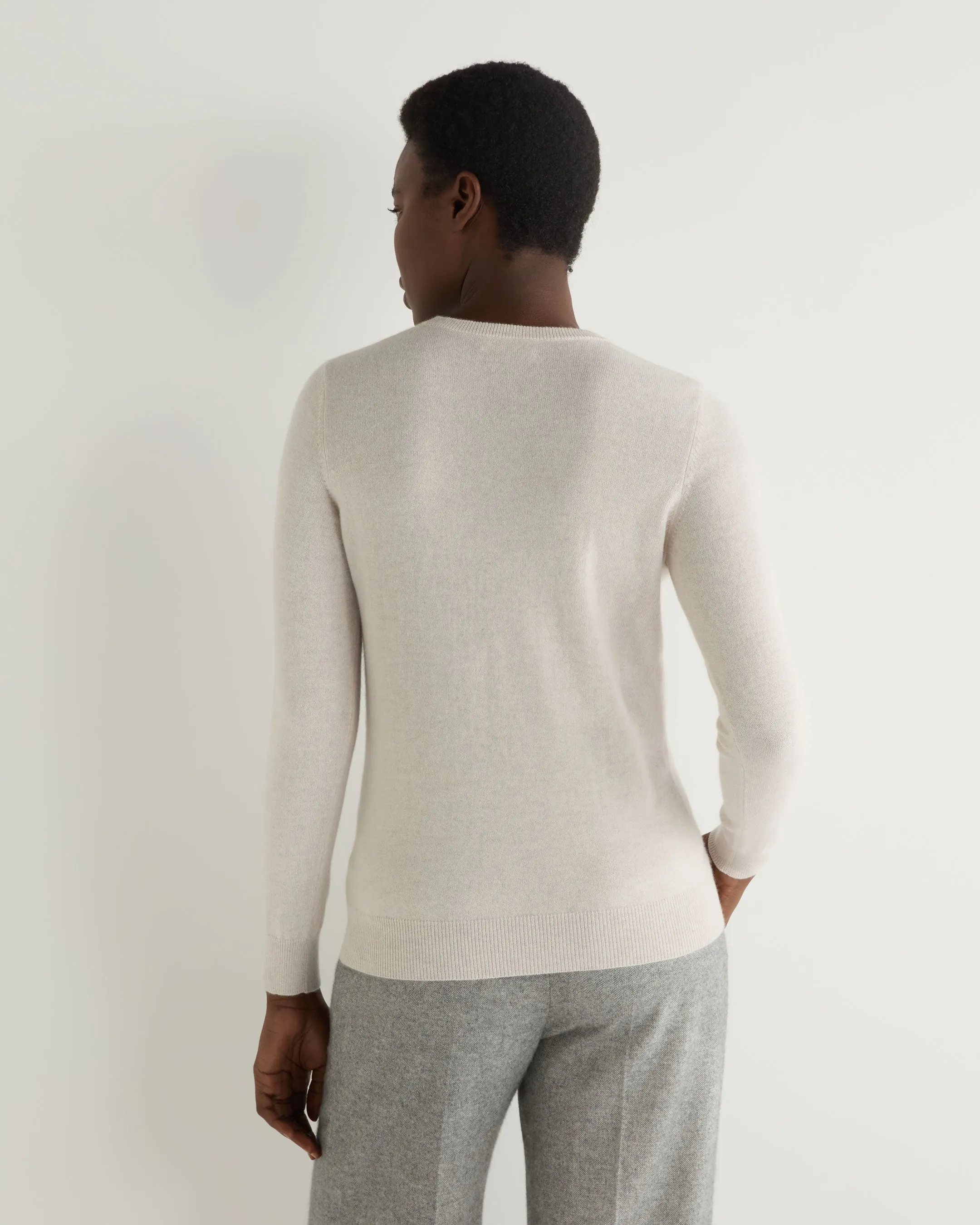 Women's Evie Classic Round Neck Cashmere Sweater Frost White