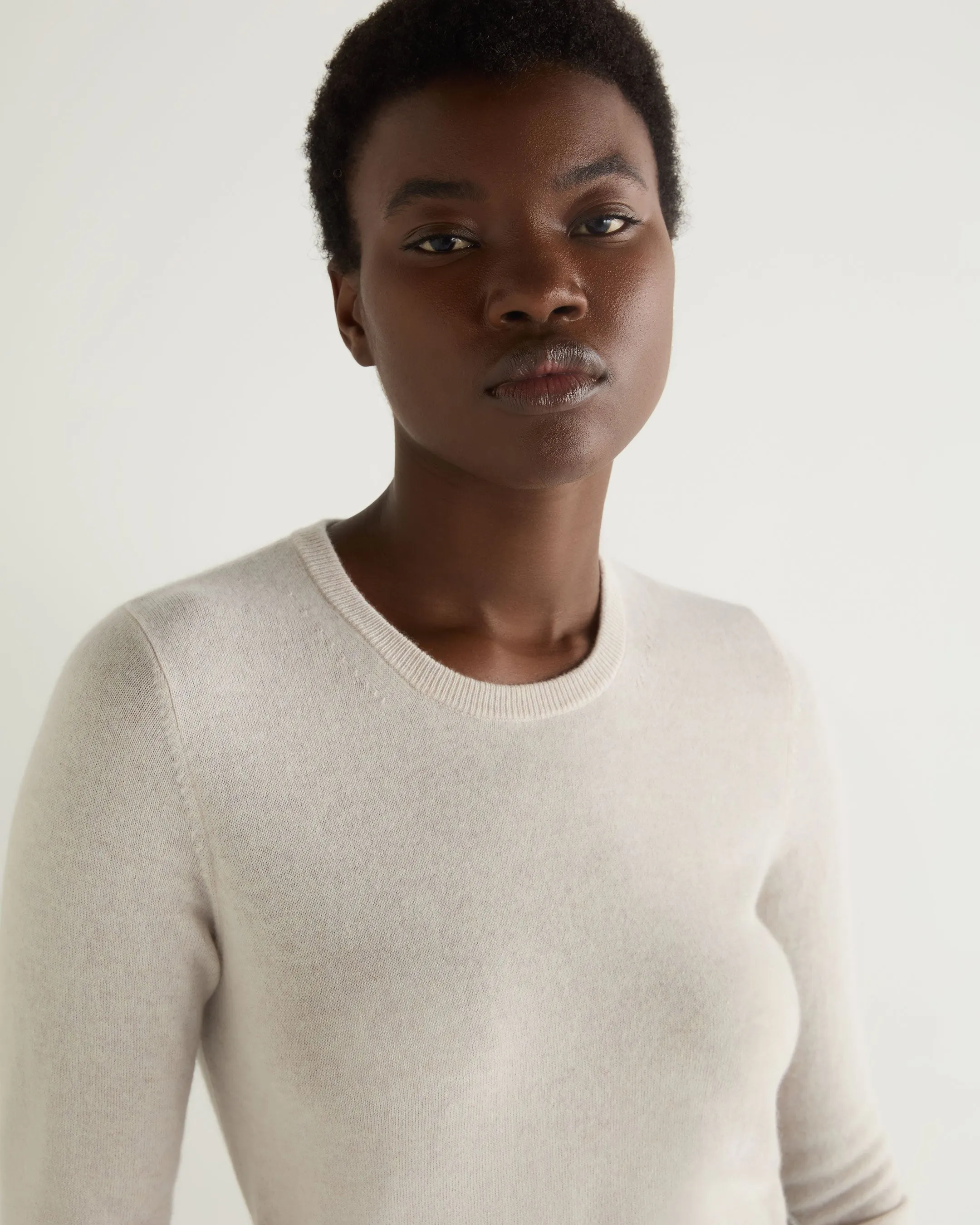 Women's Evie Classic Round Neck Cashmere Sweater Frost White