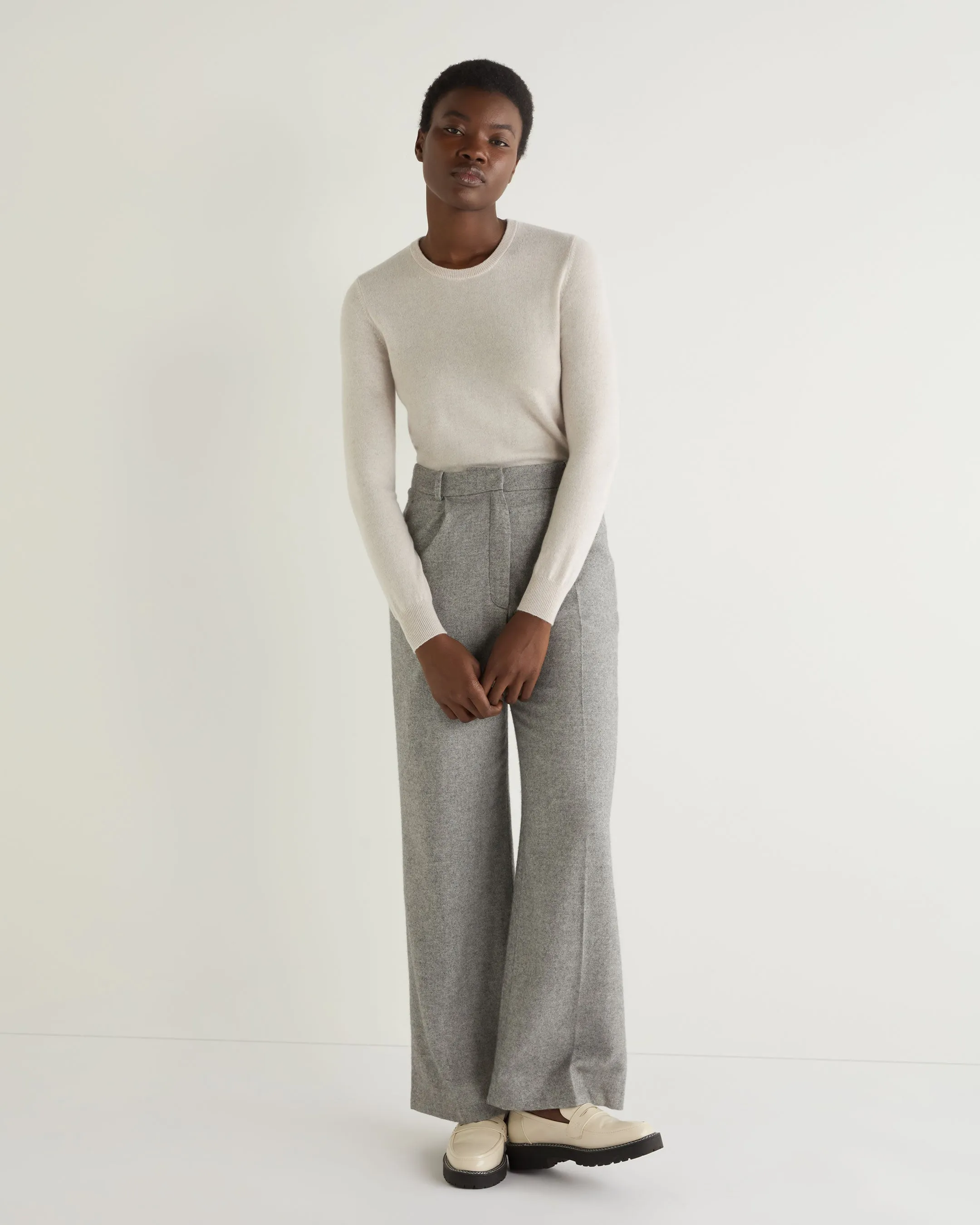 Women's Evie Classic Round Neck Cashmere Sweater Frost White